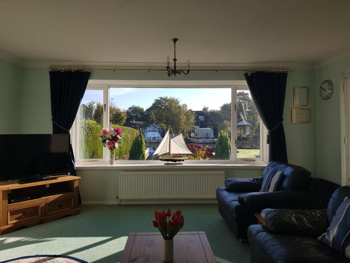 The Willows Wroxham Exterior foto